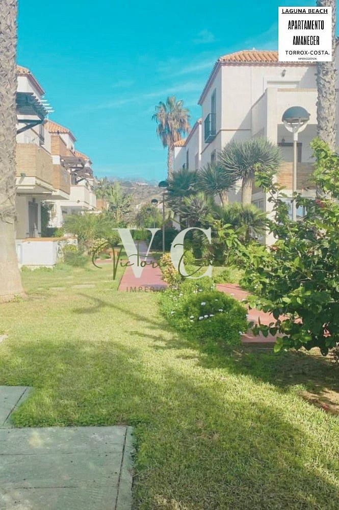 2 soverom Leilighet til salgs i Torrox med svømmebasseng garasje - € 462 (Ref: 8942270)