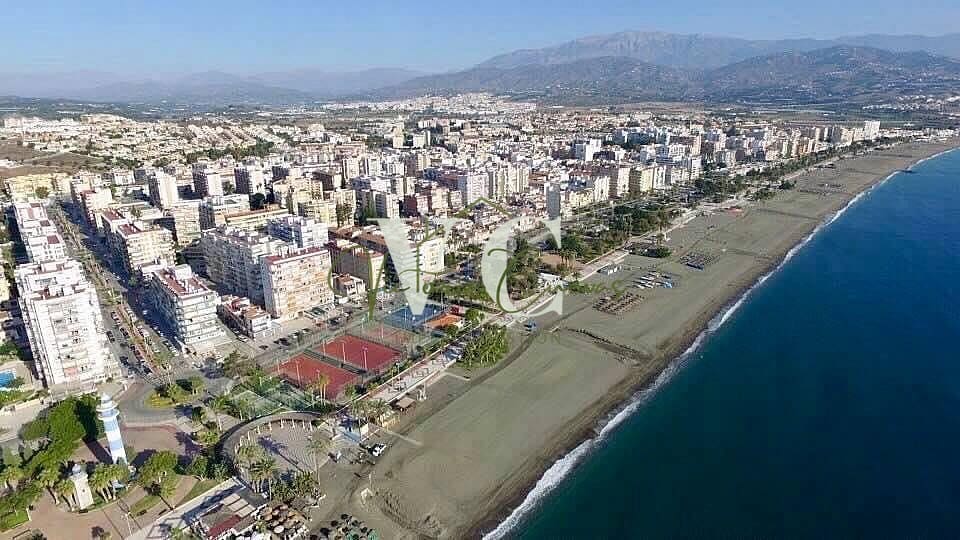 3 Zimmer Apartment zu verkaufen in Torre del Mar mit Pool - 385.000 € (Ref: 9127264)