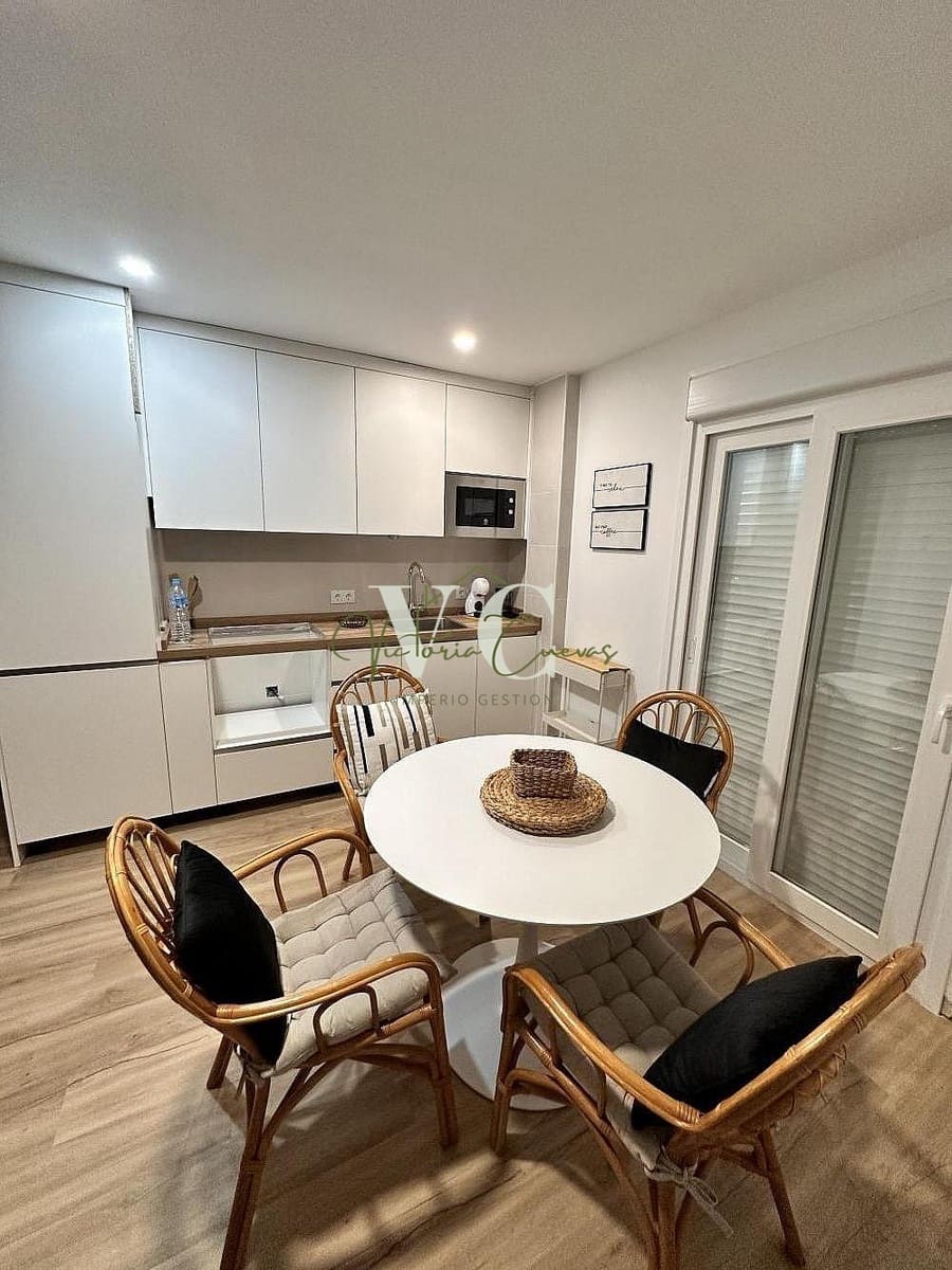 2 soveværelse Lejlighed til leje i Torrox med swimmingpool - € 800 (Ref: 9194271)