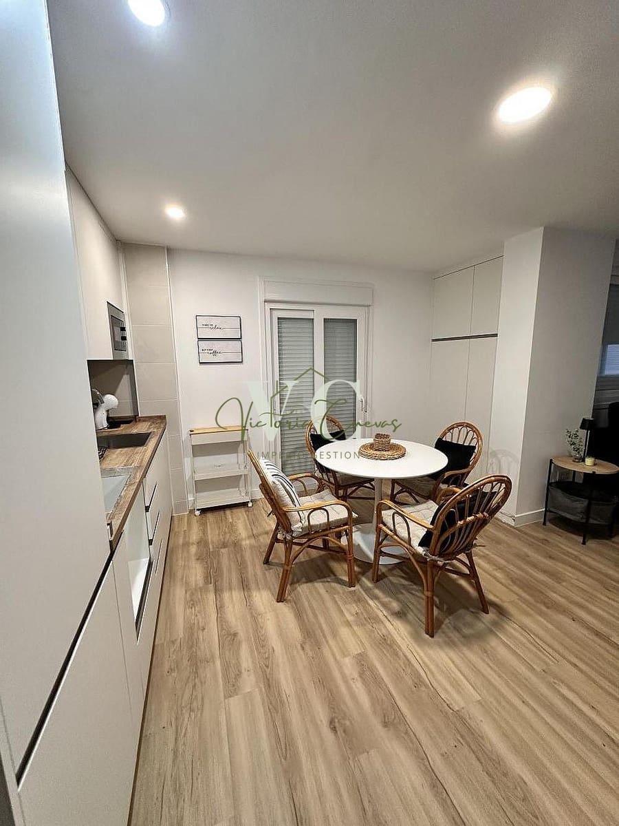 2 soveværelse Lejlighed til leje i Torrox med swimmingpool - € 800 (Ref: 9194271)