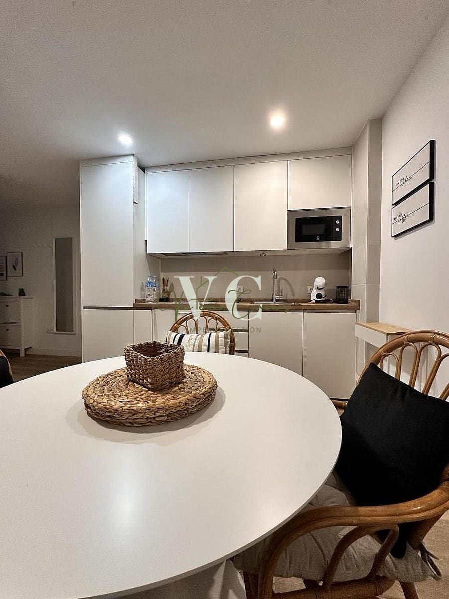 2 soveværelse Lejlighed til leje i Torrox med swimmingpool - € 800 (Ref: 9194271)