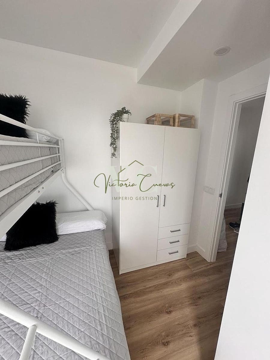 2 soveværelse Lejlighed til leje i Torrox med swimmingpool - € 800 (Ref: 9194271)