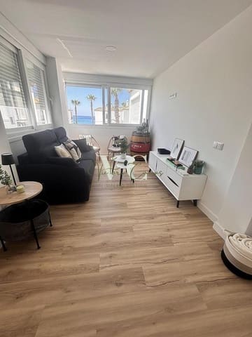 2 soverom Leilighet til leie i Laguna Beach, Torrox med svømmebasseng - € 800 (Ref: 9194271)