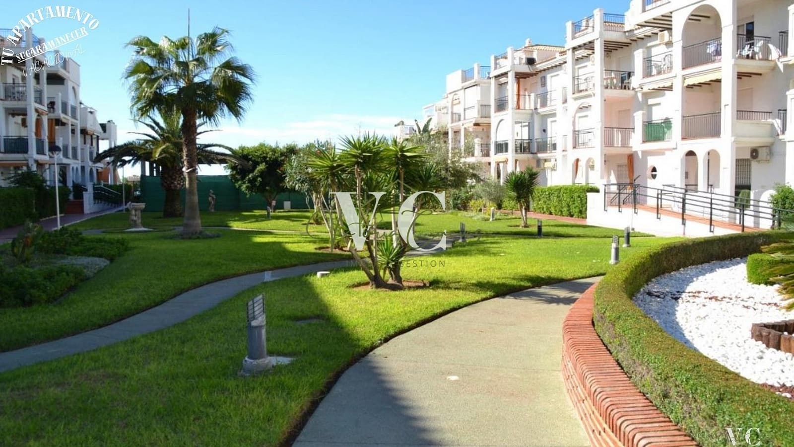 2 soveværelse Lejlighed til leje i Torrox med swimmingpool - € 800 (Ref: 9194271)