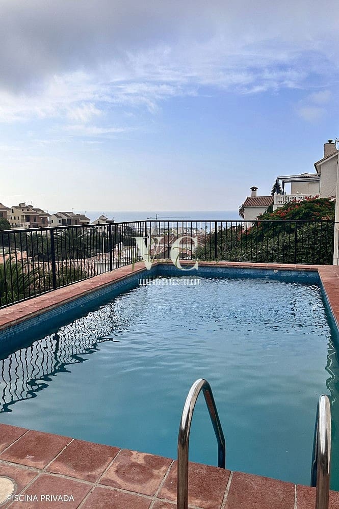 5 soverom Villa til salgs i Caleta de Velez med svømmebasseng - € 575 000 (Ref: 9302009)