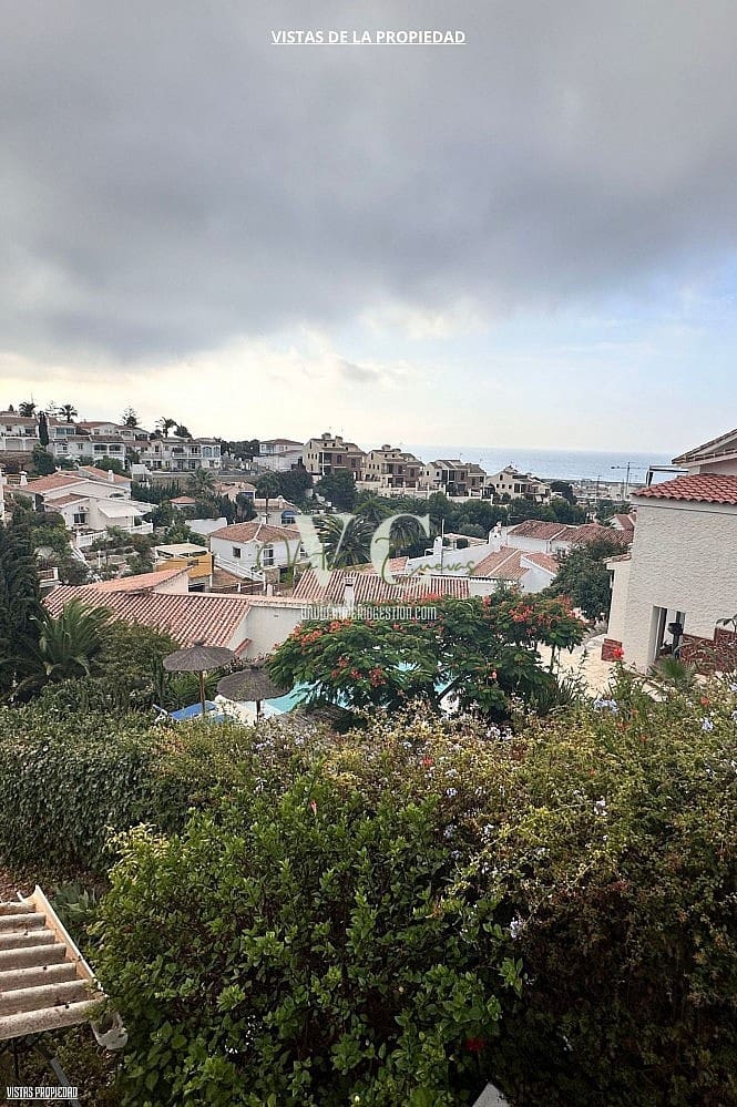 5 soverom Villa til salgs i Caleta de Velez med svømmebasseng - € 575 000 (Ref: 9302009)