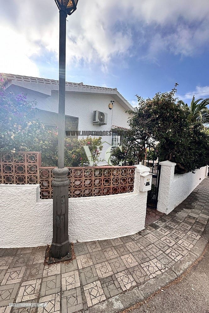 5 soverom Villa til salgs i Caleta de Velez med svømmebasseng - € 575 000 (Ref: 9302009)