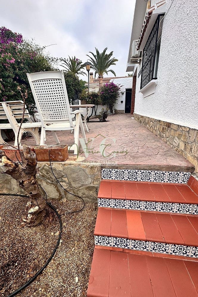 5 soverom Villa til salgs i Caleta de Velez med svømmebasseng - € 575 000 (Ref: 9302009)