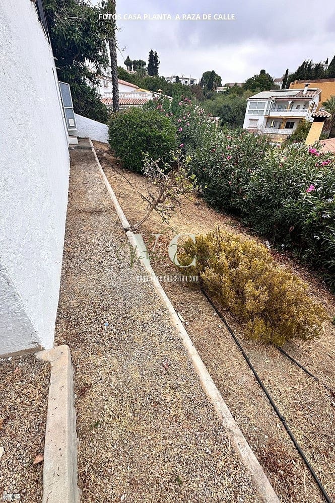 5 soverom Villa til salgs i Caleta de Velez med svømmebasseng - € 575 000 (Ref: 9302009)