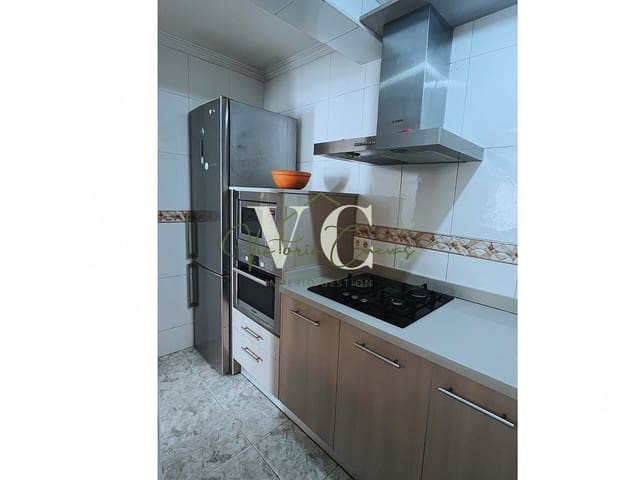 2 slaapkamer Appartement te koop in Torre del Mar, Vélez-Málaga met garage - € 328.000 (Ref: 9379542)