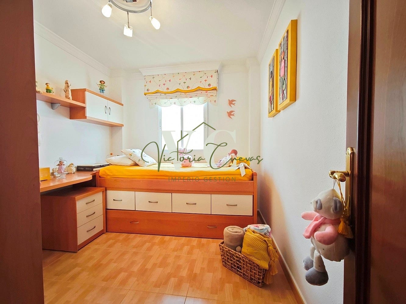 4 bedroom Villa for sale in Chilches with pool garage - € 429,000 (Ref: 9487158)