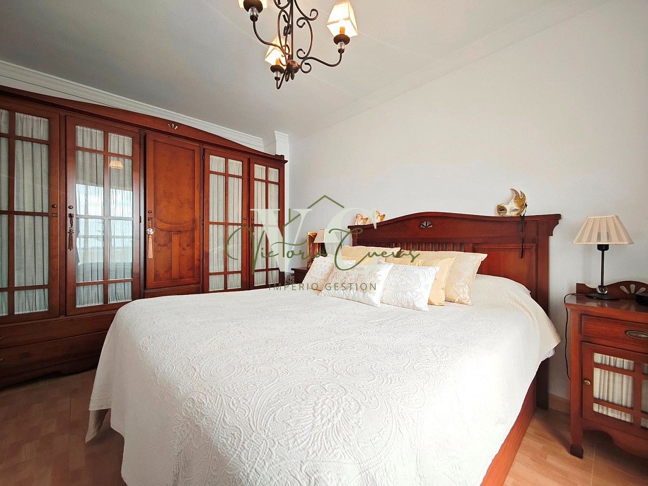 4 bedroom Villa for sale in Chilches with pool garage - € 429,000 (Ref: 9487158)