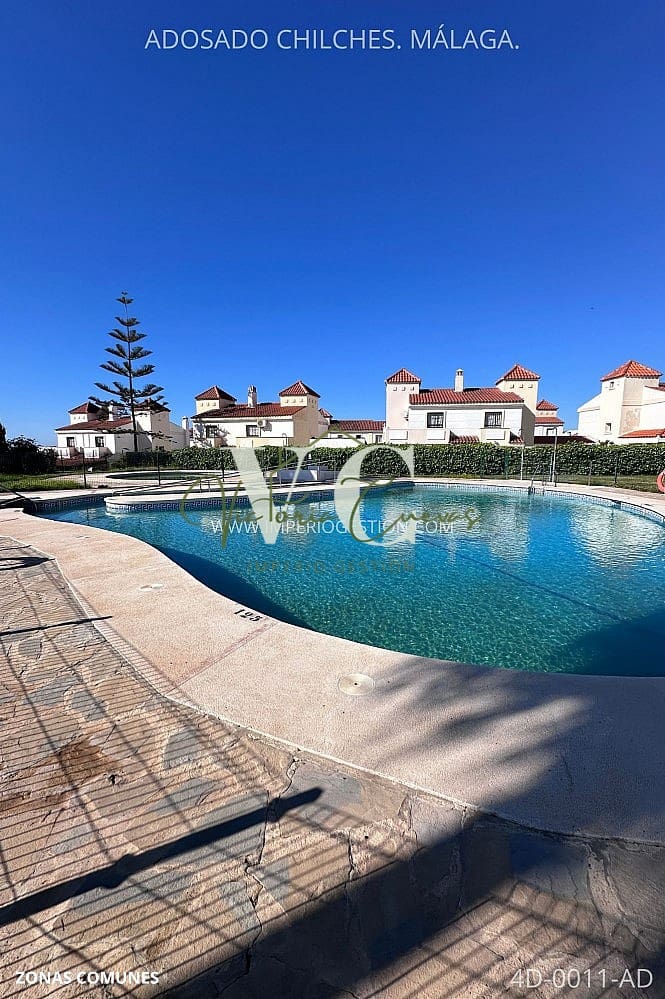 4 bedroom Villa for sale in Chilches with pool garage - € 429,000 (Ref: 9487158)