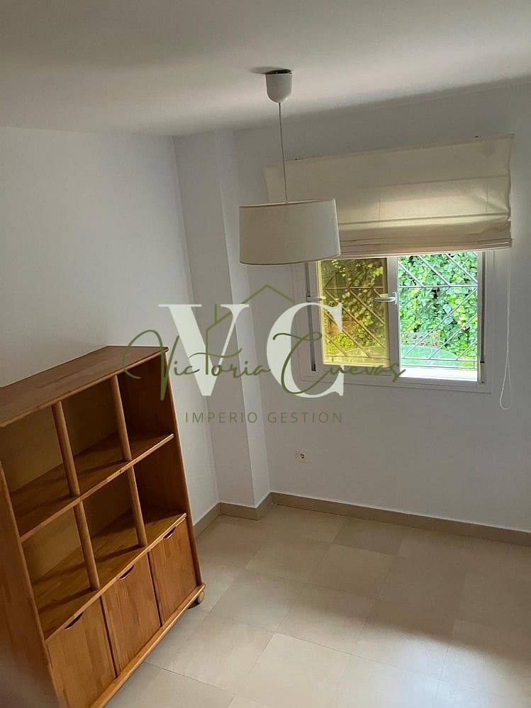 3 bedroom Apartment for rent in Caleta de Velez with pool - € 1,200 (Ref: 9509401)