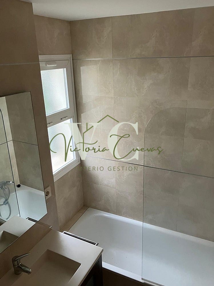 3 bedroom Apartment for rent in Caleta de Velez with pool - € 1,200 (Ref: 9509401)