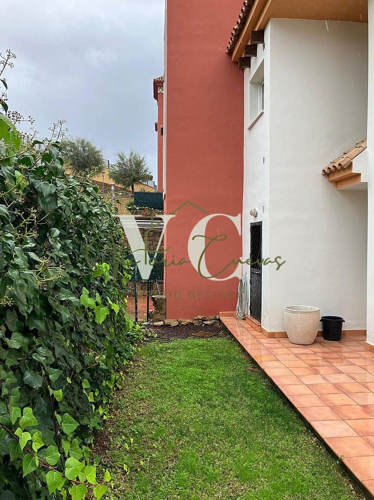 3 bedroom Apartment for rent in Caleta de Velez with pool - € 1,200 (Ref: 9509401)