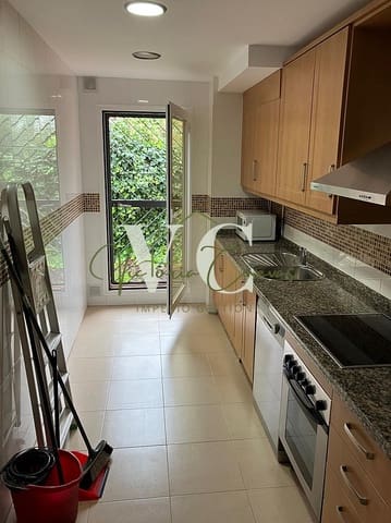 3 sovrum Lägenhet att hyra i Caleta de Vélez, Vélez-Málaga med pool - 1 200 € (Ref: 9509401)