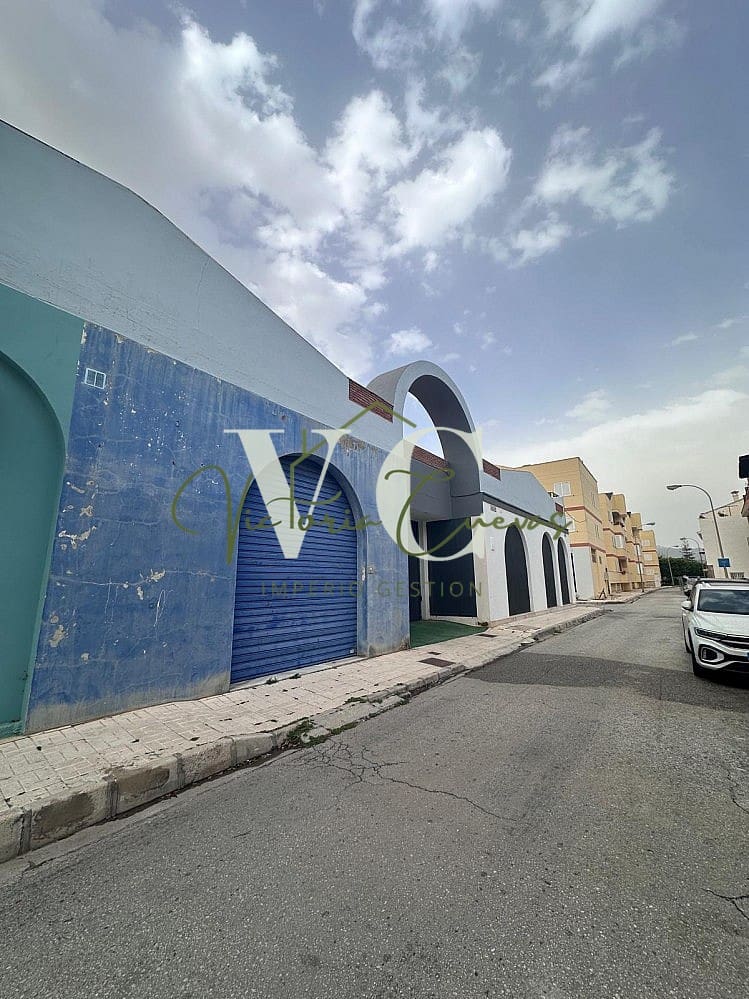 Commercial for rent in Torre del Mar - € 350 (Ref: 9771005)