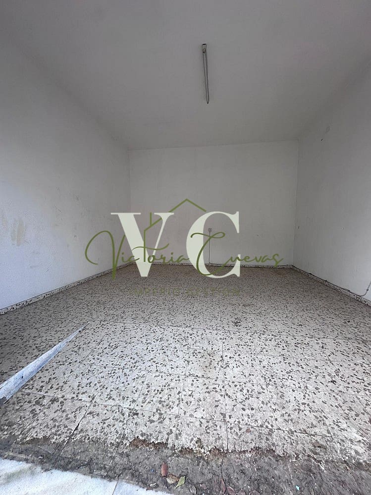 Commercial for rent in Torre del Mar - € 350 (Ref: 9771005)