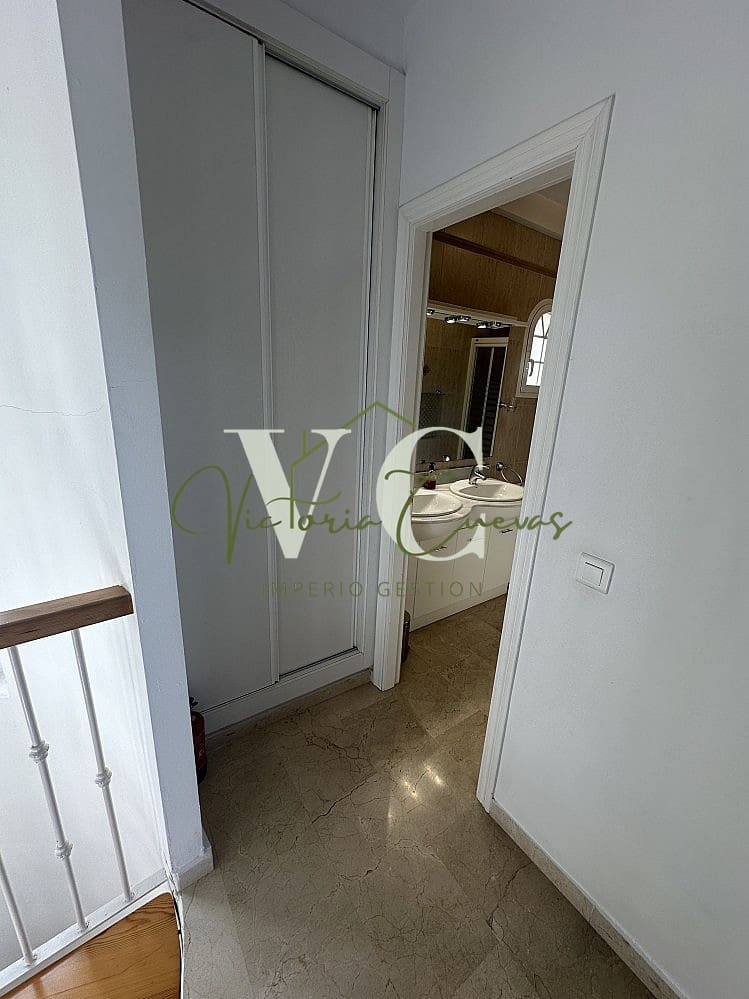 4 bedroom Villa for sale in Arenas with pool garage - € 579,000 (Ref: 9816268)