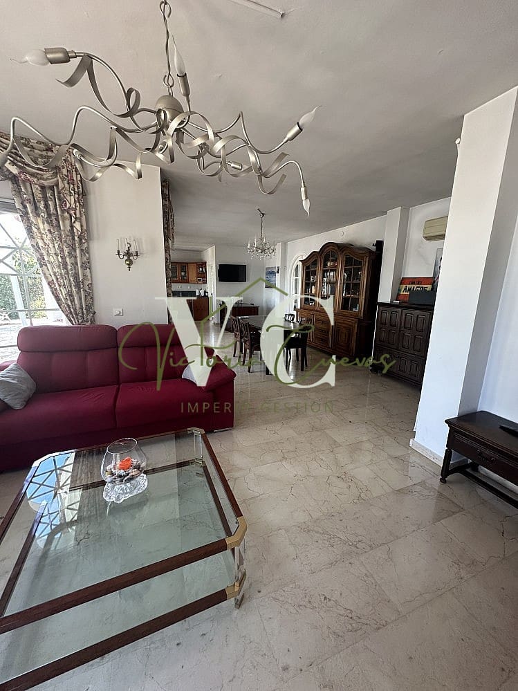 4 bedroom Villa for sale in Arenas with pool garage - € 579,000 (Ref: 9816268)