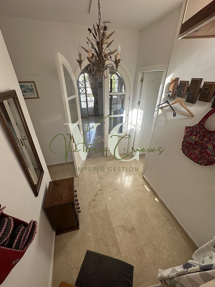 4 bedroom Villa for sale in Arenas with pool garage - € 579,000 (Ref: 9816268)