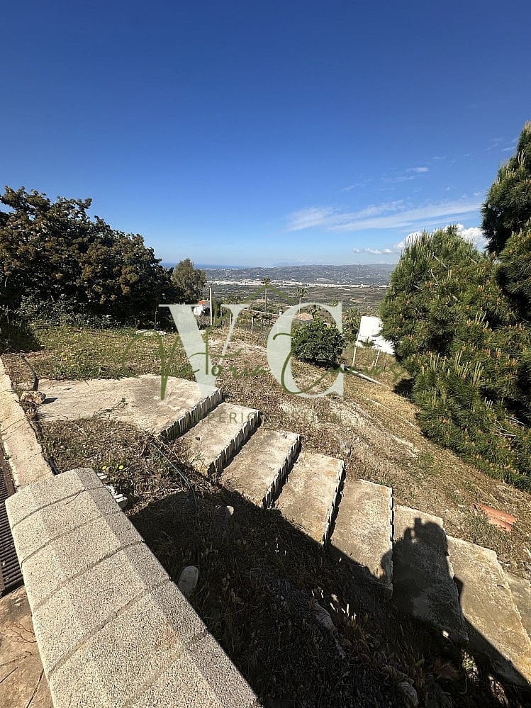 4 bedroom Villa for sale in Arenas with pool garage - € 579,000 (Ref: 9816268)