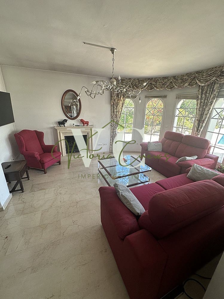 4 bedroom Villa for sale in Arenas with pool garage - € 579,000 (Ref: 9816268)