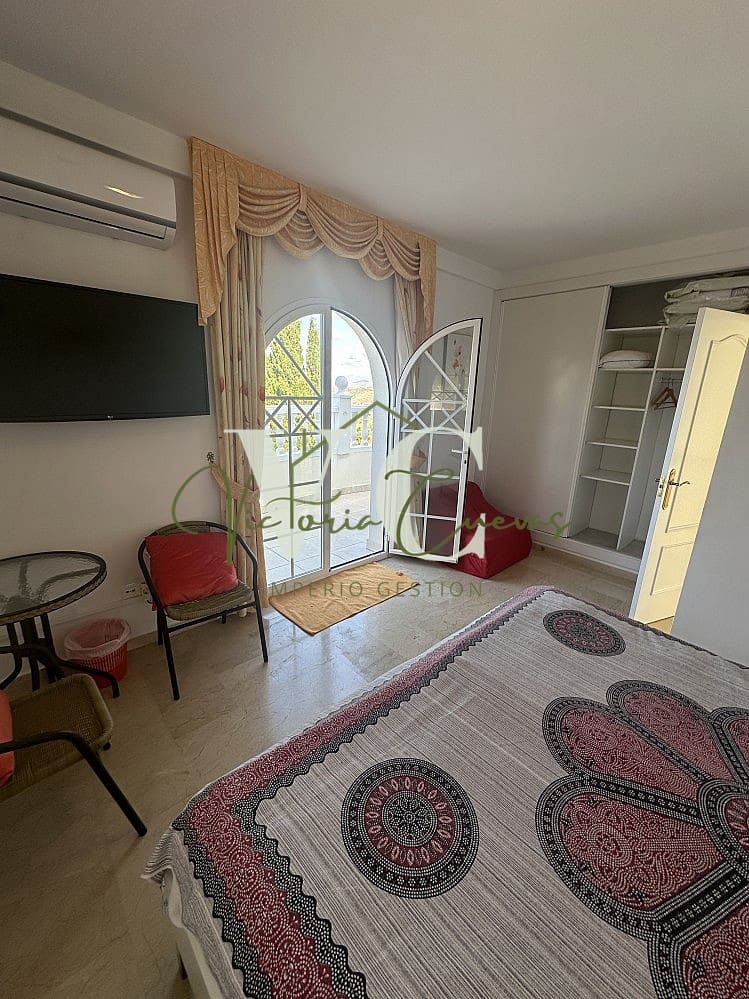 4 bedroom Villa for sale in Arenas with pool garage - € 579,000 (Ref: 9816268)
