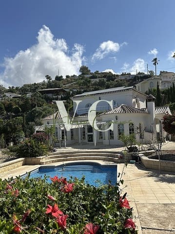 4 Zimmer Villa zu verkaufen in Arenas mit Pool Garage - 579.000 € (Ref: 9816268)