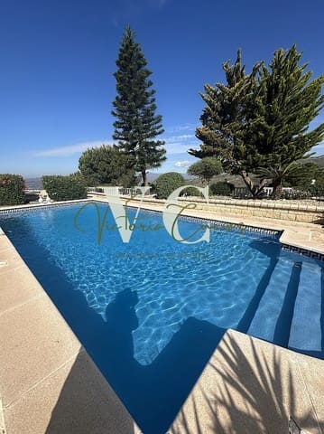 4 Zimmer Villa zu verkaufen in Arenas mit Pool Garage - 579.000 € (Ref: 9816268)
