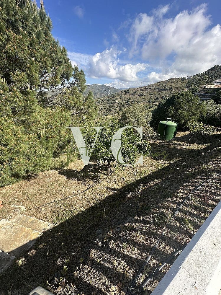 4 bedroom Villa for sale in Arenas with pool garage - € 579,000 (Ref: 9816268)