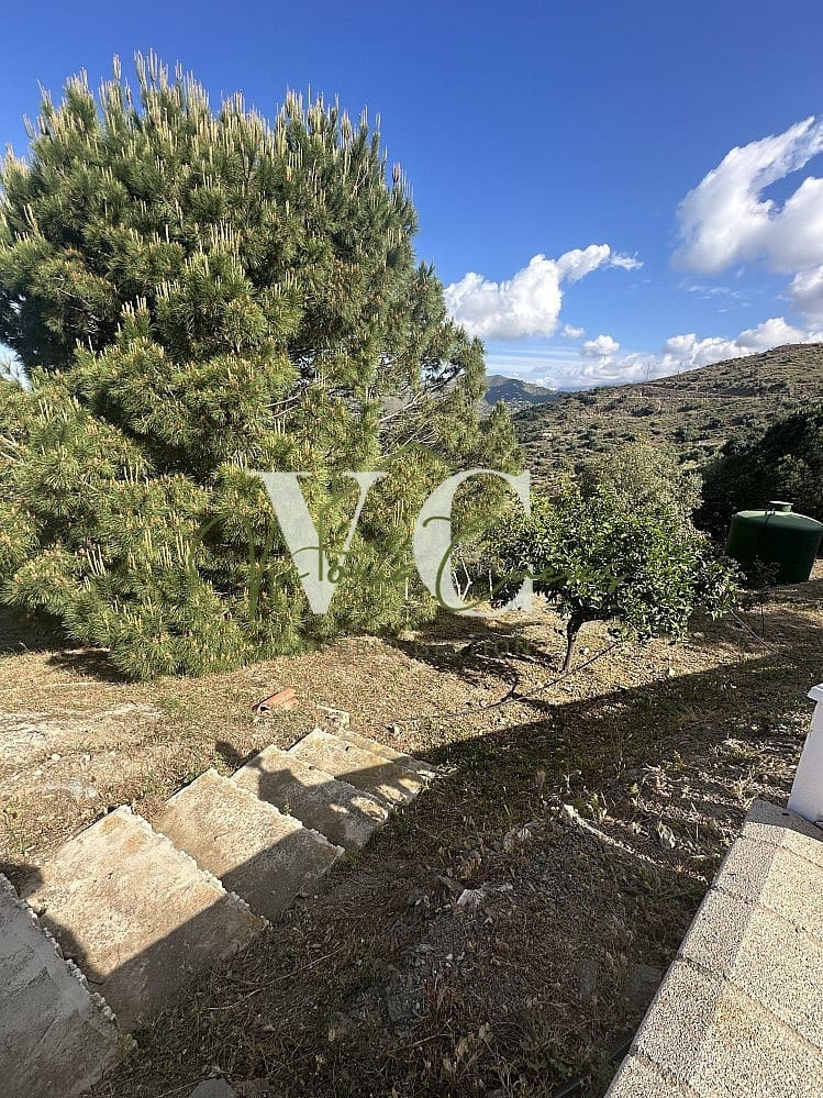 4 bedroom Villa for sale in Arenas with pool garage - € 579,000 (Ref: 9816268)