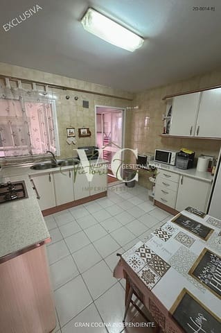 2 soveværelse Lejlighed til salg i Torre del Mar, Vélez-Málaga med garage - € 245.000 (Ref: 9832324)