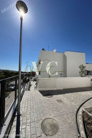 2 bedroom Apartment for sale in Torre del Mar, Vélez-Málaga with pool - € 365,000 (Ref: 9858285)