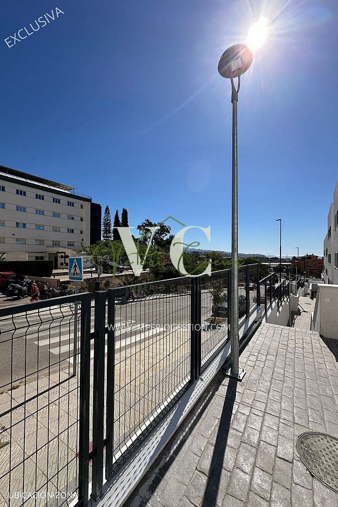 2 bedroom Apartment for sale in Torre del Mar with pool - € 365,000 (Ref: 9858285)