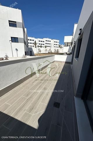 2 bedroom Apartment for sale in Torre del Mar, Vélez-Málaga with pool - € 365,000 (Ref: 9858285)