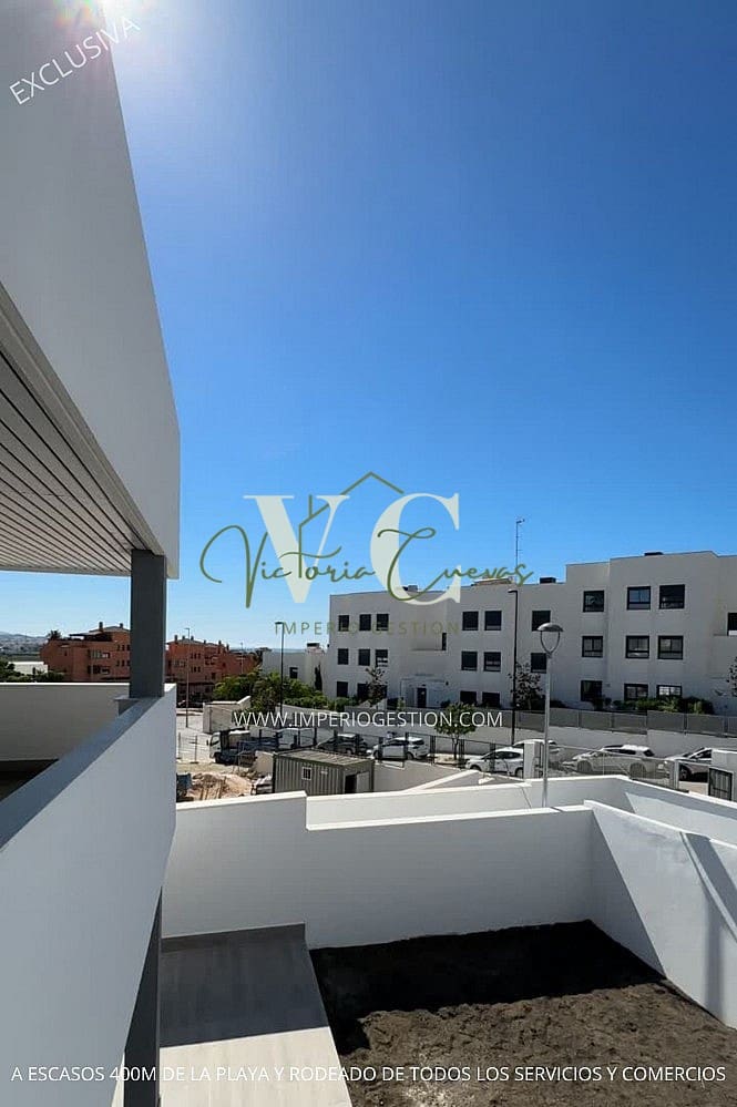 2 bedroom Apartment for sale in Torre del Mar with pool - € 365,000 (Ref: 9858285)
