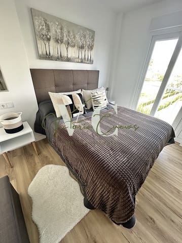 2 Zimmer Apartment zu vermieten in Laguna Beach, Torrox mit Pool Garage - 800 € (Ref: 9872550)