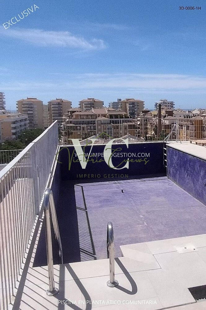 3 sovrum Lägenhet till salu i Torre del Mar med pool - 465 000 € (Ref: 9911983)