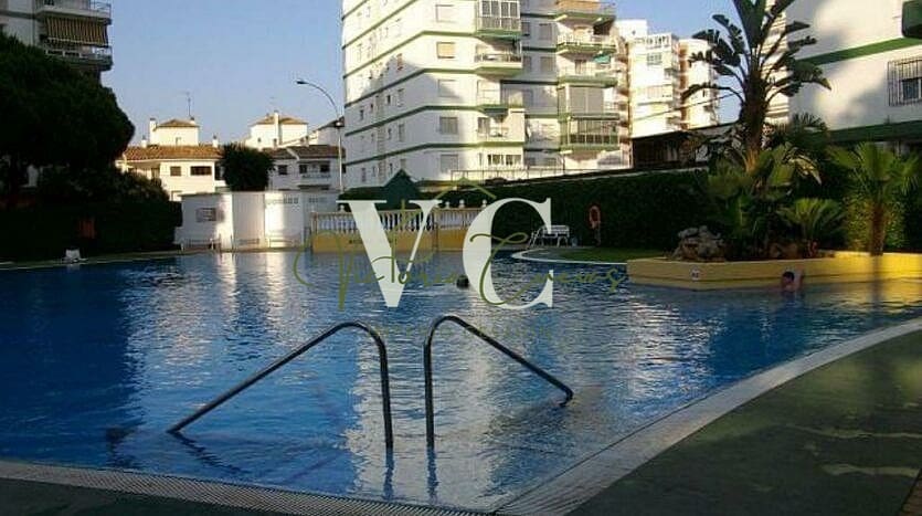 3 Zimmer Apartment zu vermieten in Torre del Mar mit Pool - 1.000 € (Ref: 9958301)