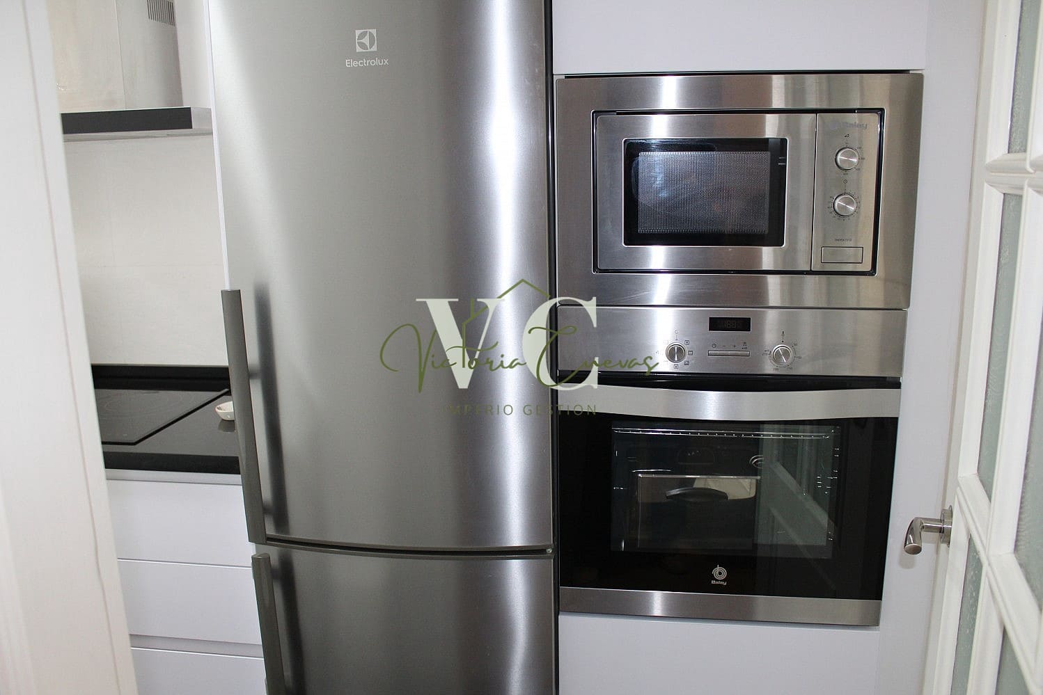 3 Zimmer Apartment zu vermieten in Torre del Mar mit Pool - 1.000 € (Ref: 9958301)