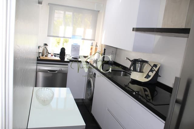 3 makuuhuone Huoneisto vuokrattavana paikassa Torre del Mar, Vélez-Málaga mukana uima-altaan - 1 000 € (Ref: 9958301)