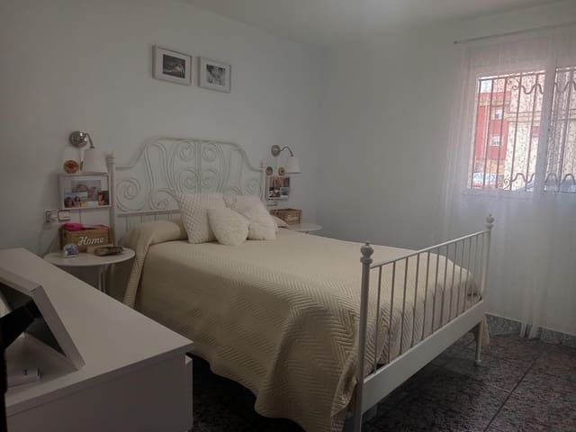Apartamento de 3 habitaciones en Mazarrón en venta - 100.000 € (Ref: 10081216)