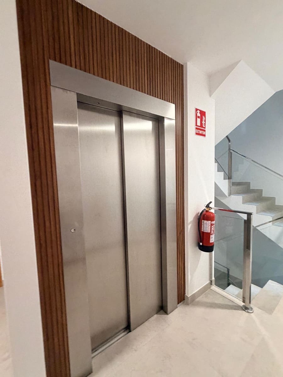 2 Zimmer Apartment zu verkaufen in Puerto de Mazarron mit Garage - 199.900 € (Ref: 10129445)