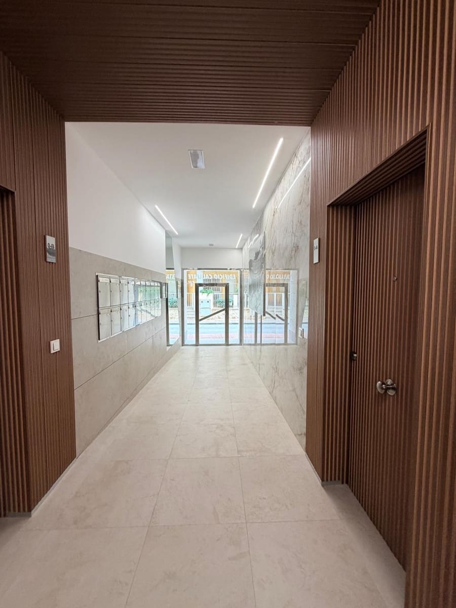 2 Zimmer Apartment zu verkaufen in Puerto de Mazarron mit Garage - 199.900 € (Ref: 10129445)