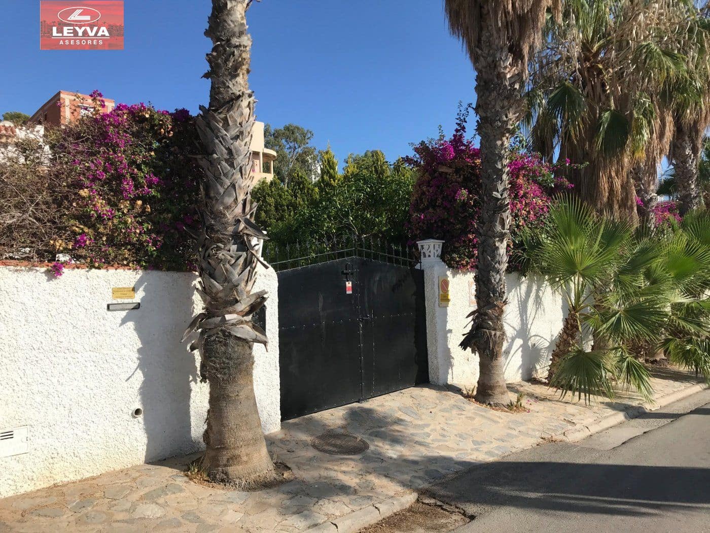 4 soveværelse Villa til salg i Isla Plana med swimmingpool - € 950.000 (Ref: 7807745)