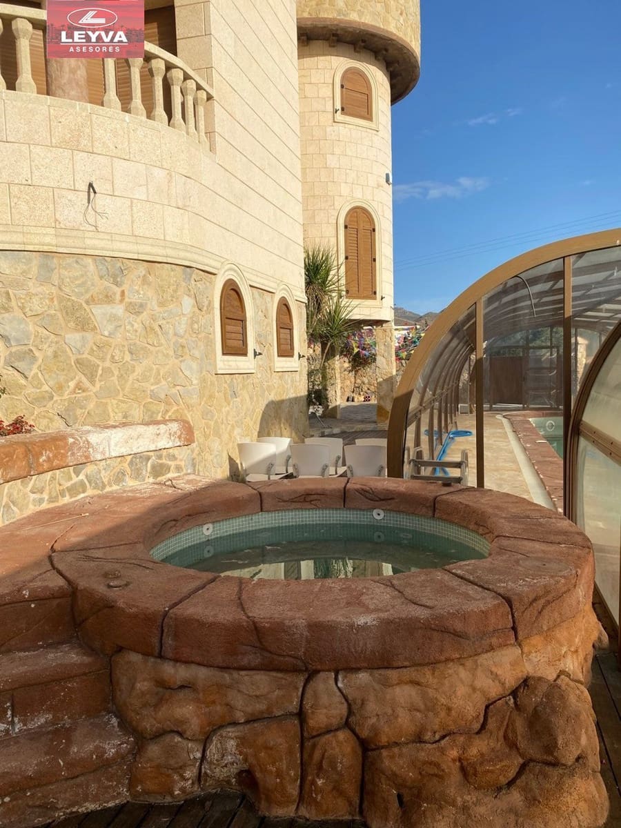 5 soveværelse Villa til salg i Isla Plana med swimmingpool - € 1.300.000 (Ref: 7807791)