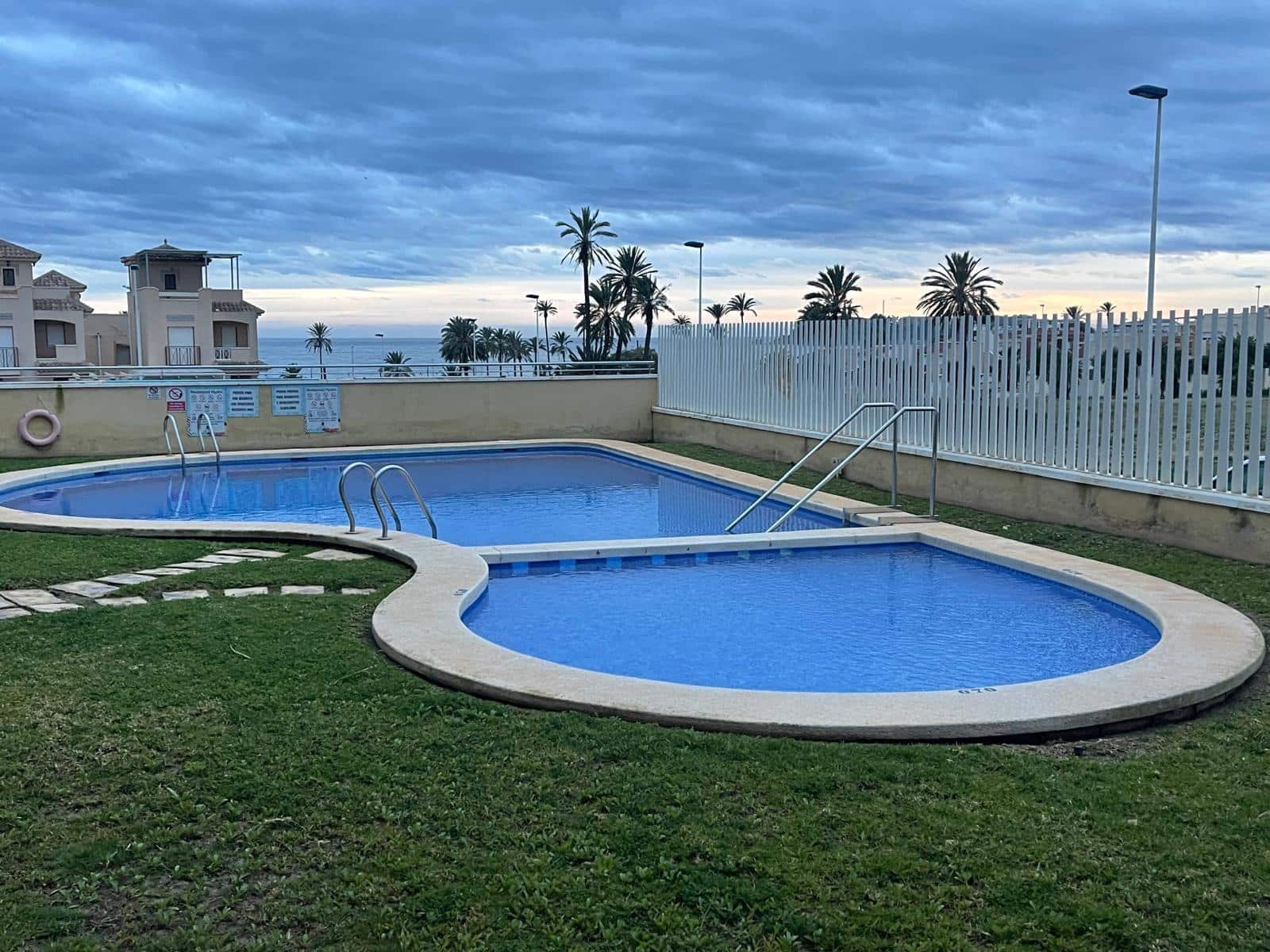 2 makuuhuone Huoneisto myytävänä paikassa Alamillo mukana uima-altaan 
autotalli - 155 000 € (Ref: 7807849)