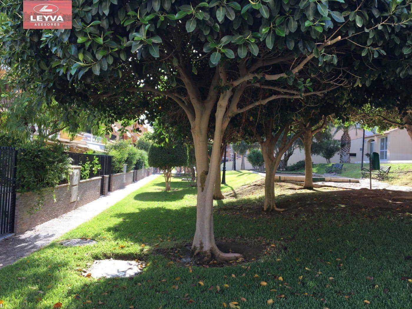 3 bedroom Apartment for sale in Puerto de Mazarron with pool - € 198,000 (Ref: 7863027)